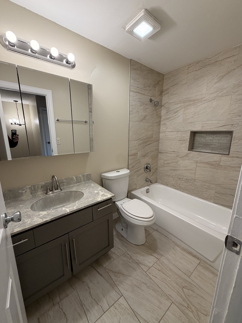 1154 San Simeon Drive, Hanover Park, IL 60133