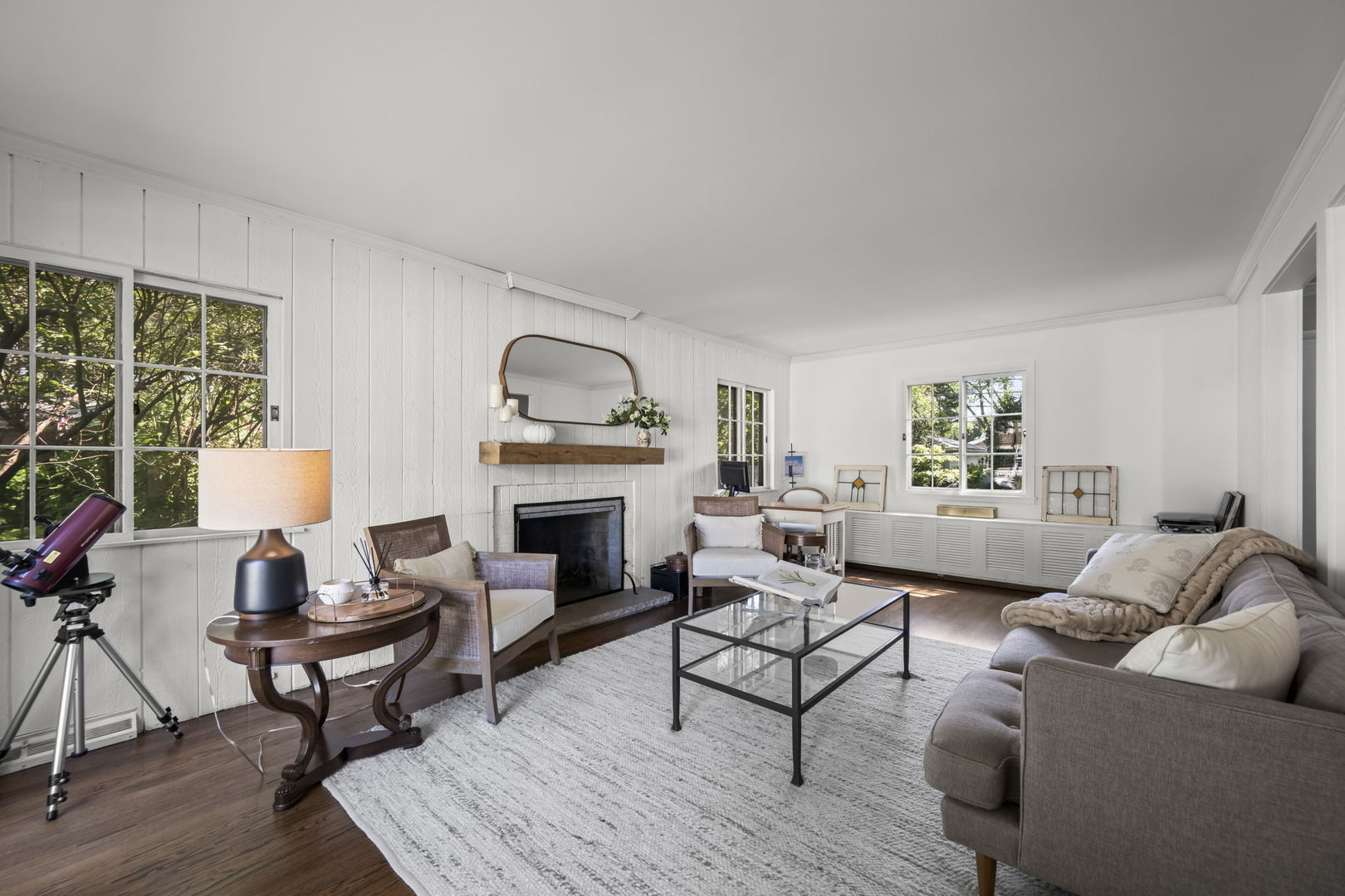 125 N Gibbons Avenue, Arlington Heights, IL 60004