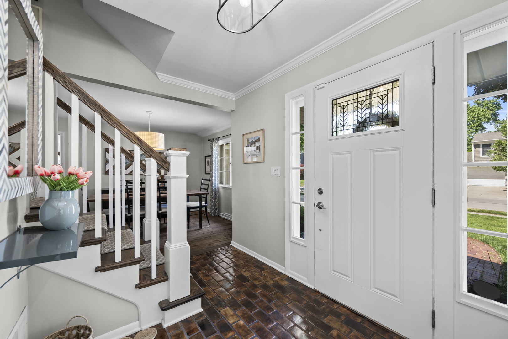 125 N Gibbons Avenue, Arlington Heights, IL 60004
