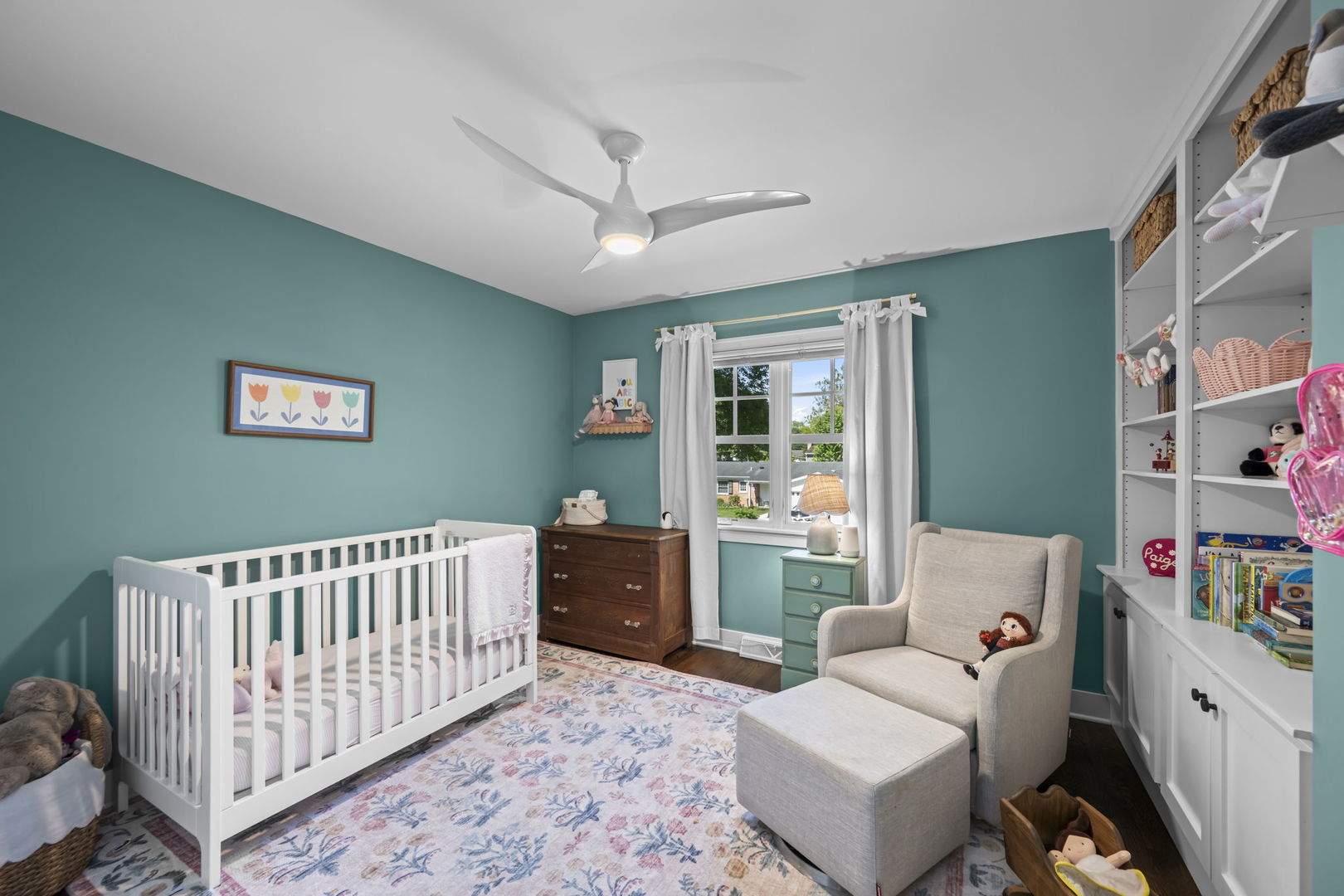 125 N Gibbons Avenue, Arlington Heights, IL 60004