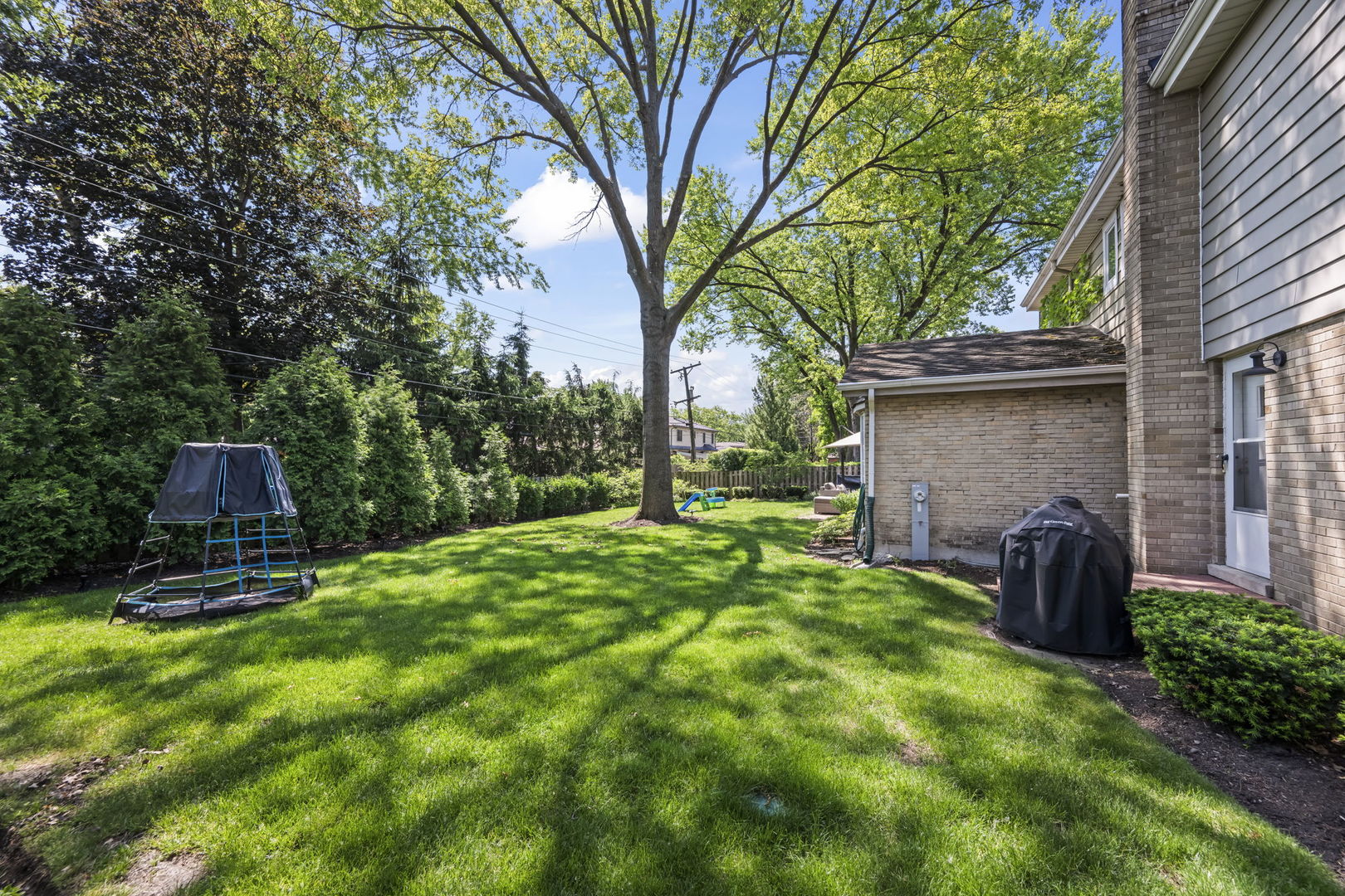 125 N Gibbons Avenue, Arlington Heights, IL 60004