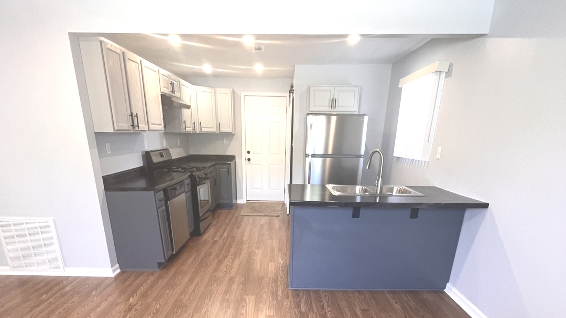 14220 Marshfield Avenue, Dixmoor, IL 60426