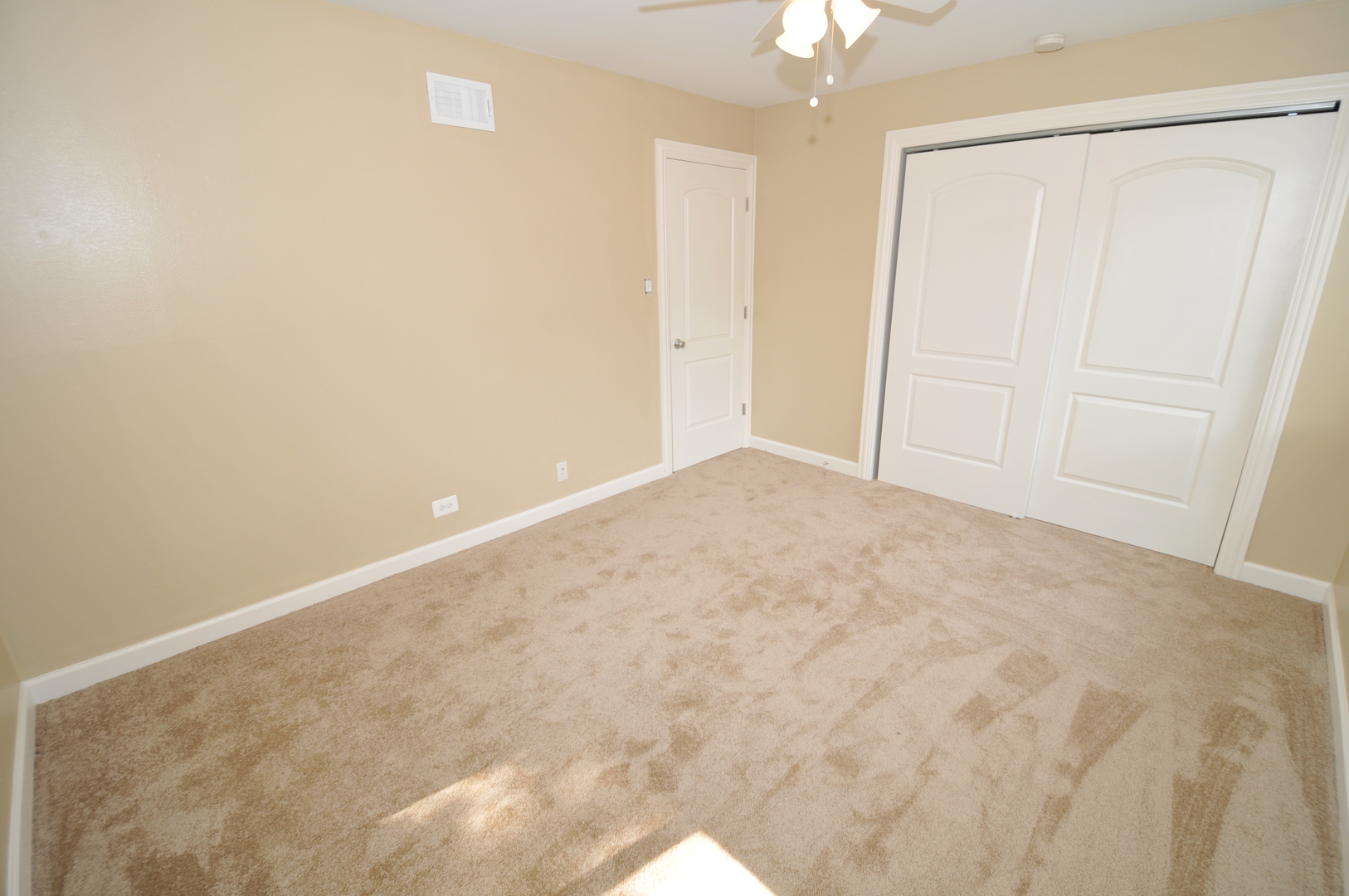 32 N Main Street #1S, Glen Ellyn, IL 60137