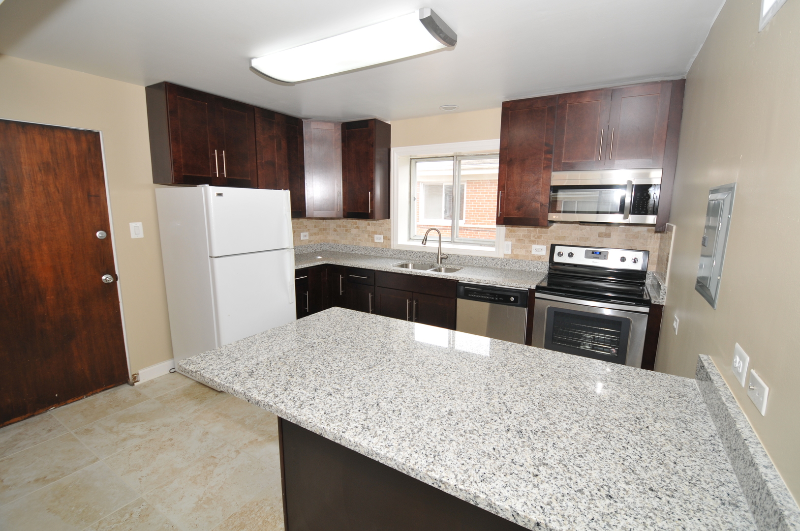 32 N Main Street #1S, Glen Ellyn, IL 60137