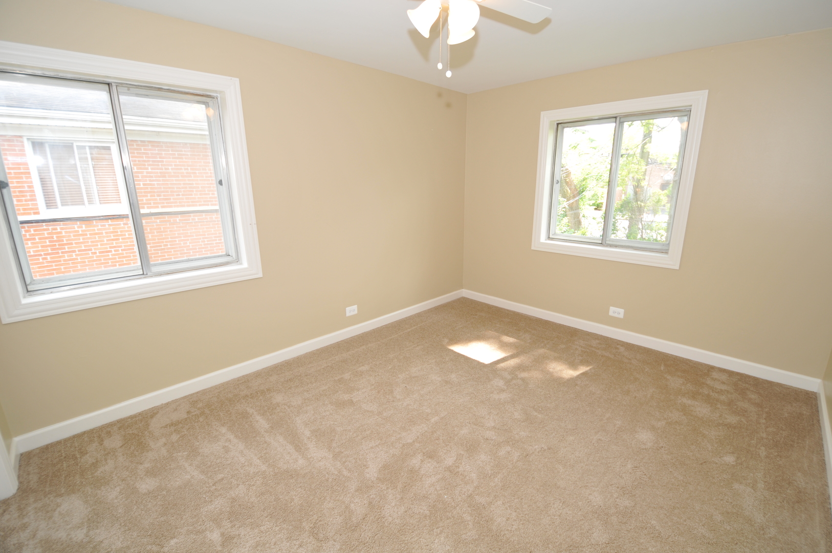 32 N Main Street #1S, Glen Ellyn, IL 60137