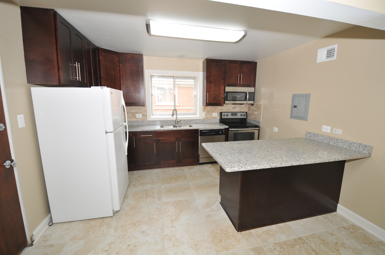 32 N Main Street #1S, Glen Ellyn, IL 60137