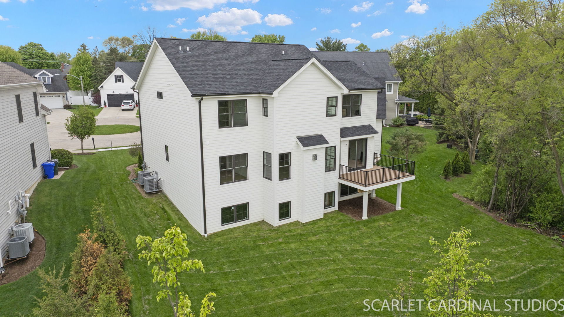 835 Avon Court, Glen Ellyn, IL 60137