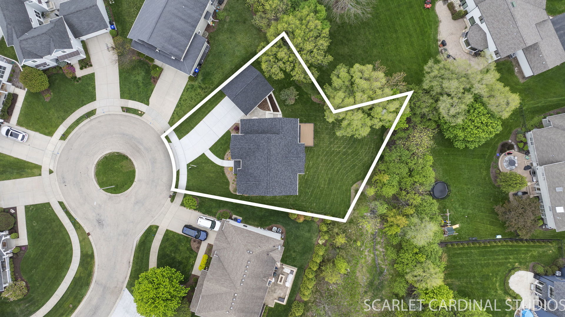 835 Avon Court, Glen Ellyn, IL 60137