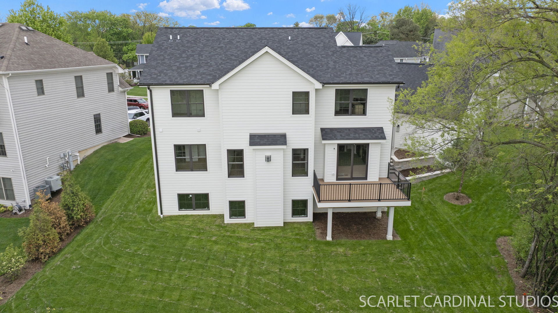 835 Avon Court, Glen Ellyn, IL 60137