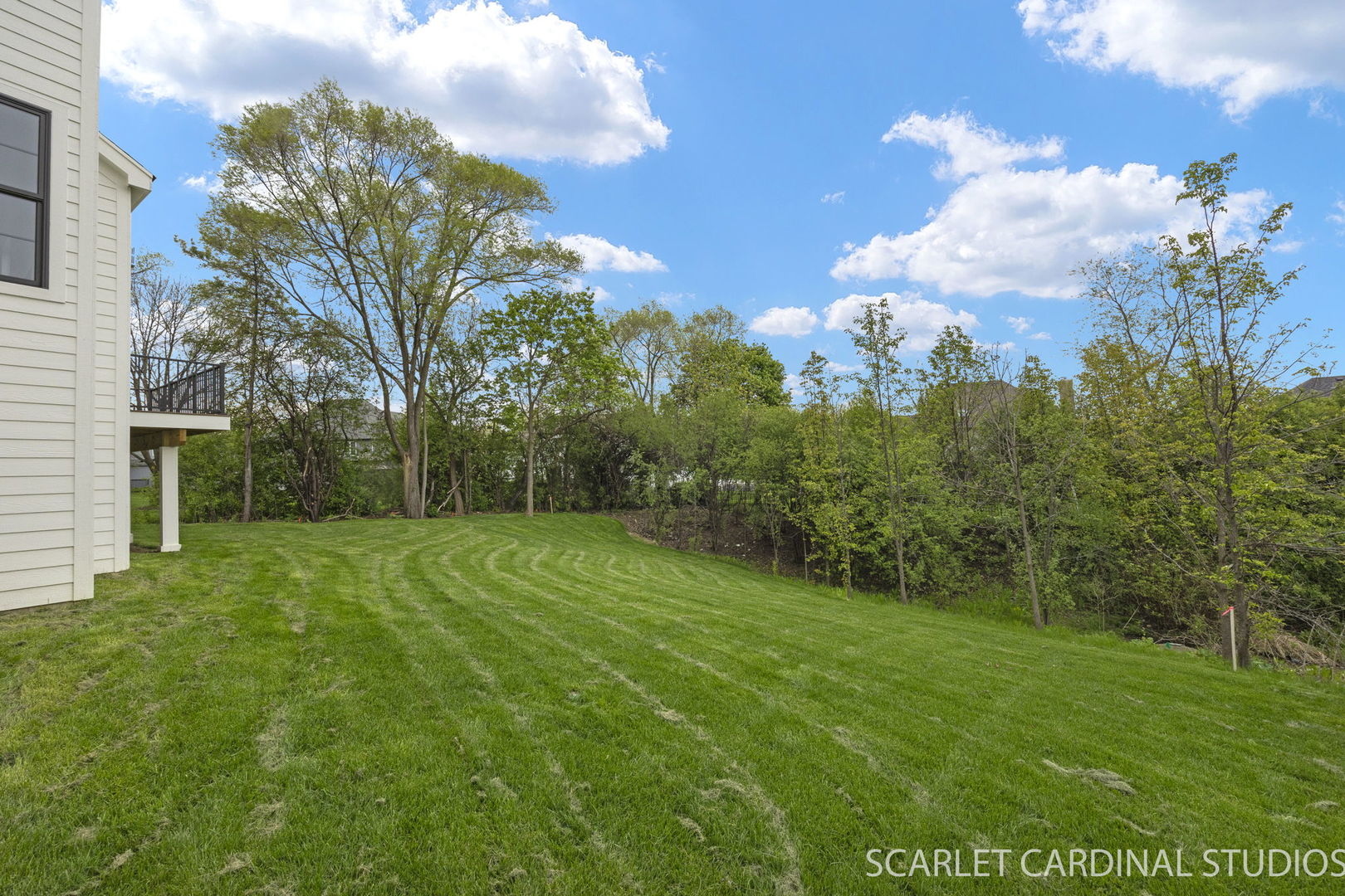 835 Avon Court, Glen Ellyn, IL 60137