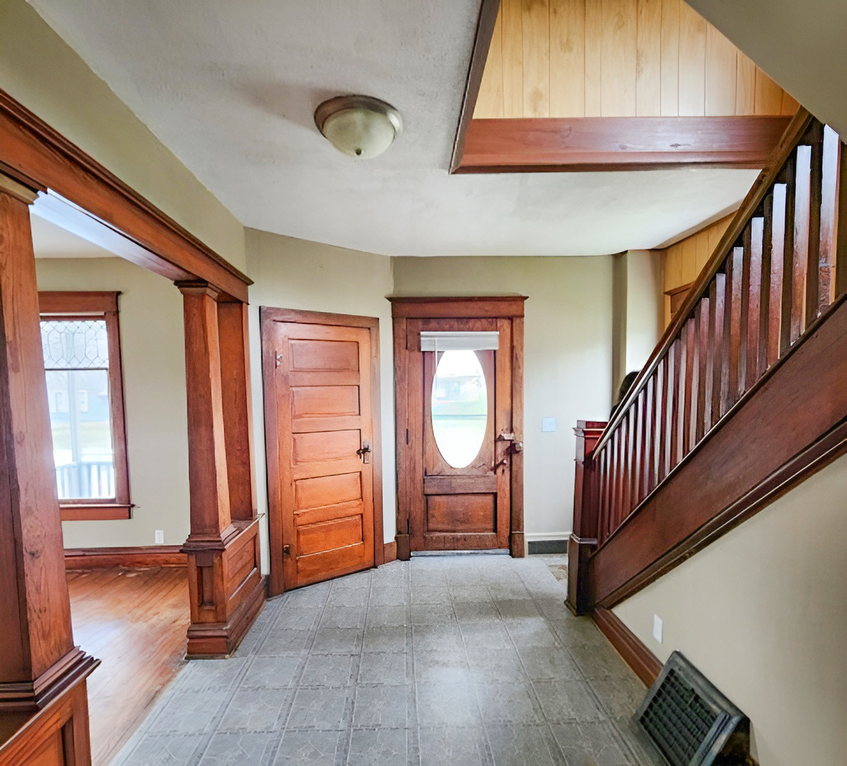 404 W 1st Street, Galesburg, IL 61401