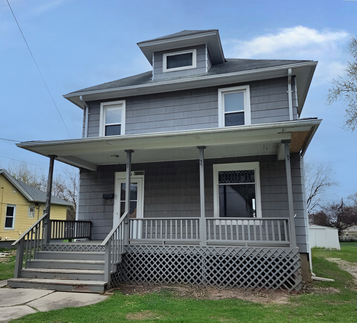 404 W 1st Street, Galesburg, IL 61401