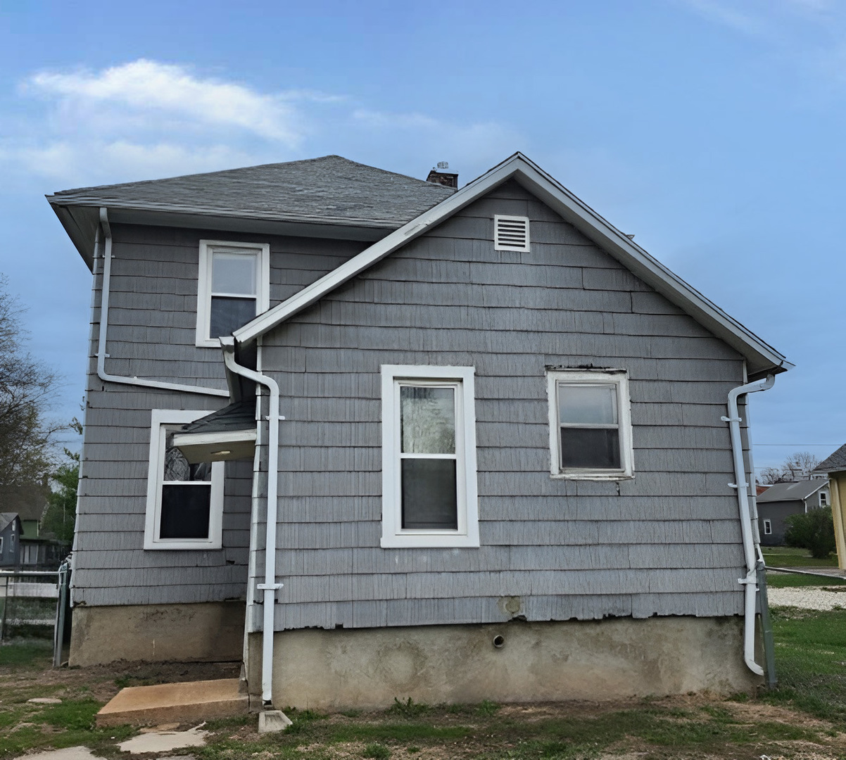 404 W 1st Street, Galesburg, IL 61401