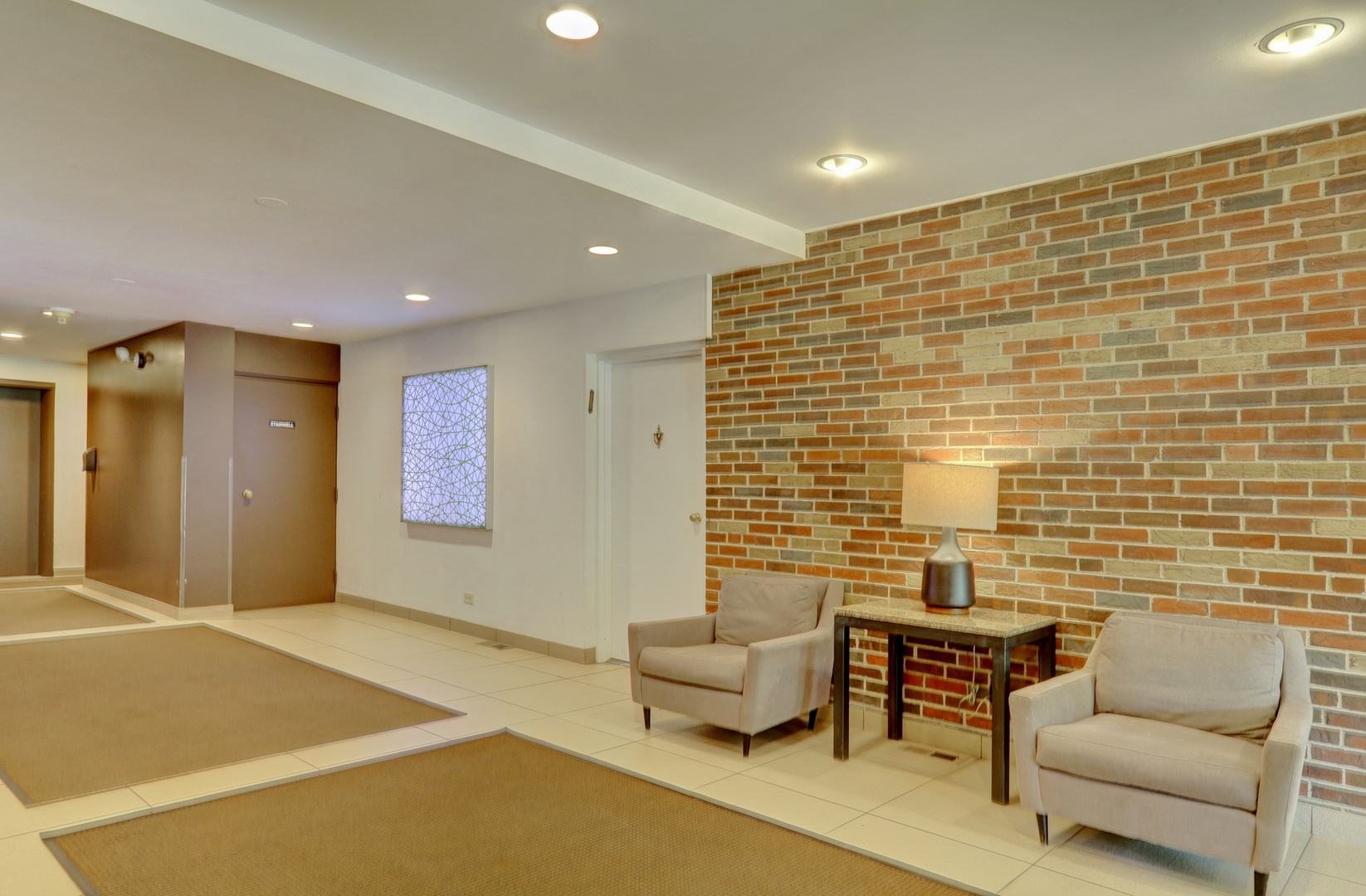 2300 Sherman Avenue #2B, Evanston, IL 60201