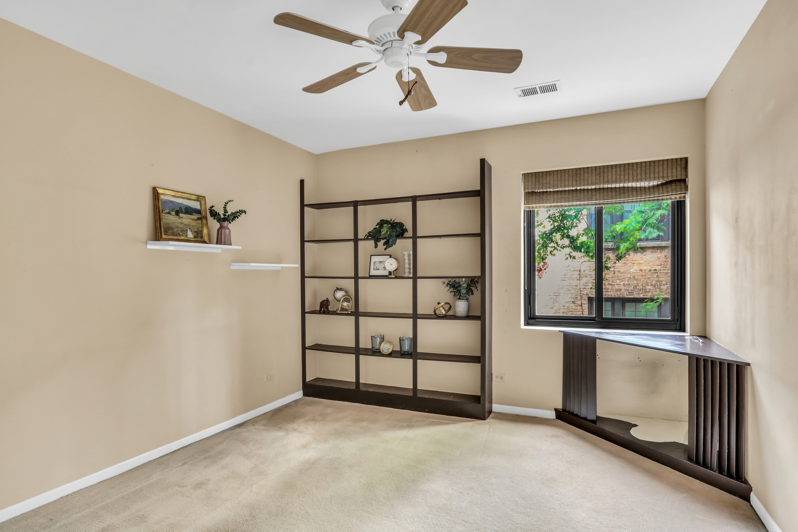2300 Sherman Avenue #2B, Evanston, IL 60201