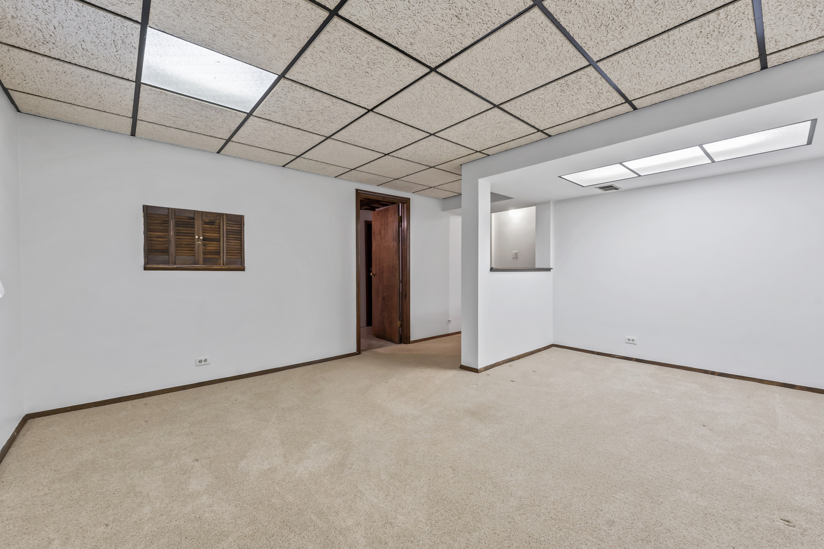 1253 Reading Court, Wheaton, IL 60189