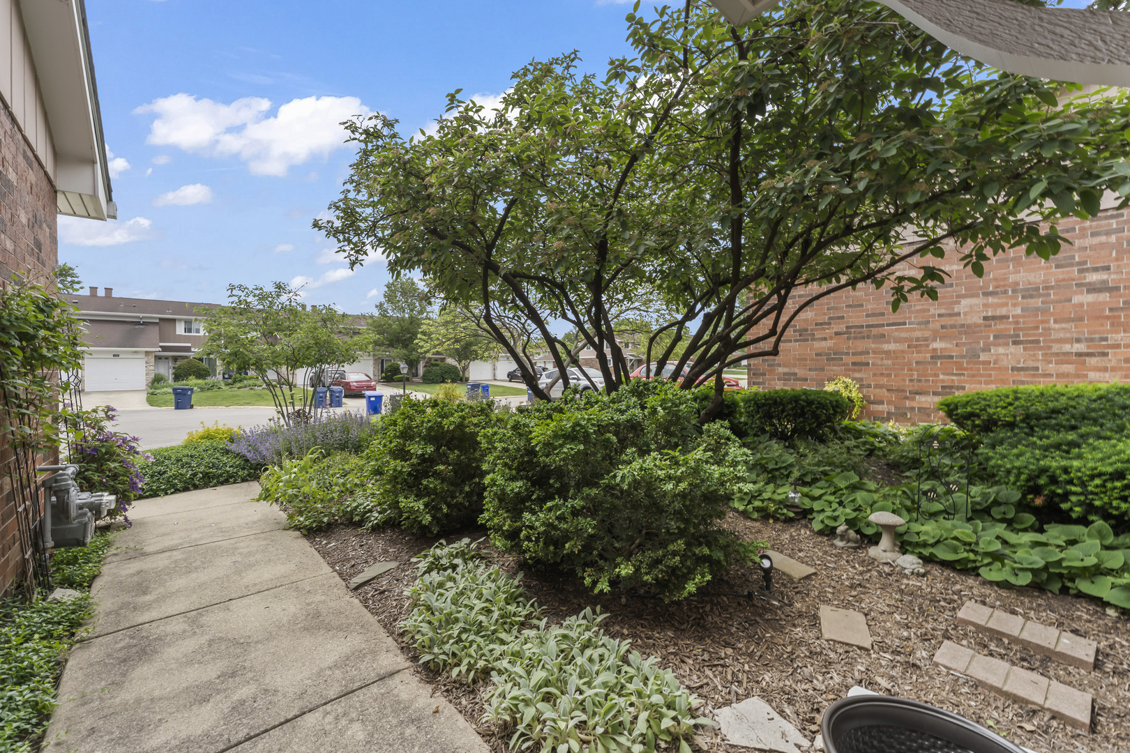 1253 Reading Court, Wheaton, IL 60189