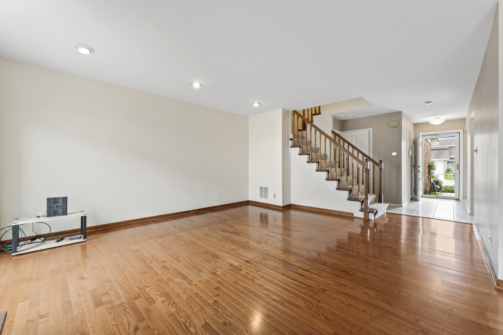 1253 Reading Court, Wheaton, IL 60189