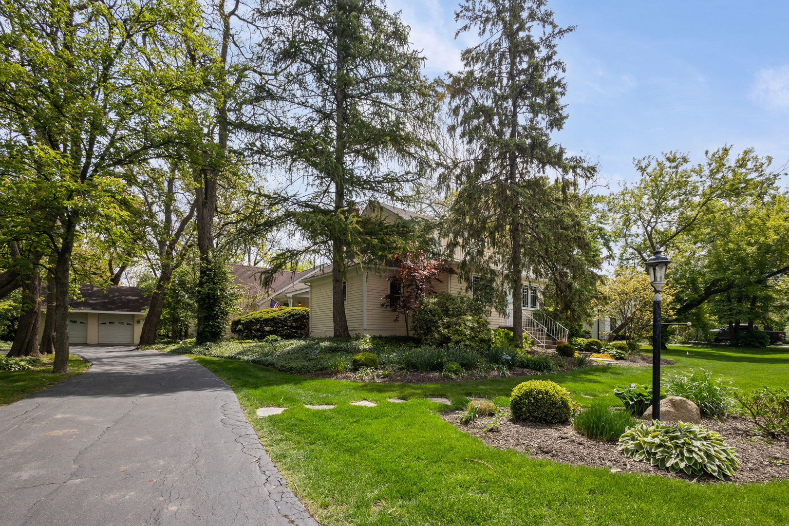 3961 Fairview Avenue, Downers Grove, IL 60515