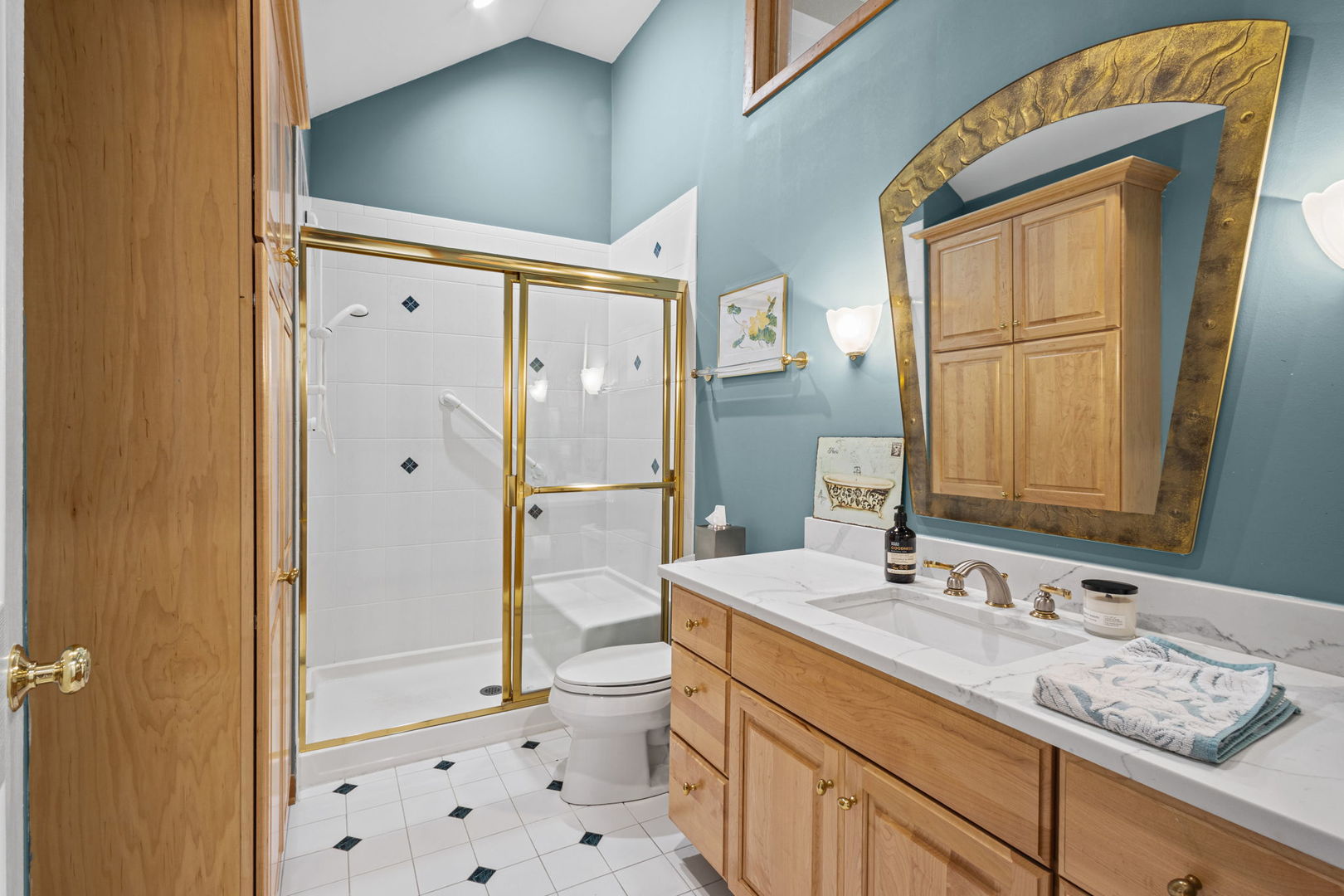 3961 Fairview Avenue, Downers Grove, IL 60515