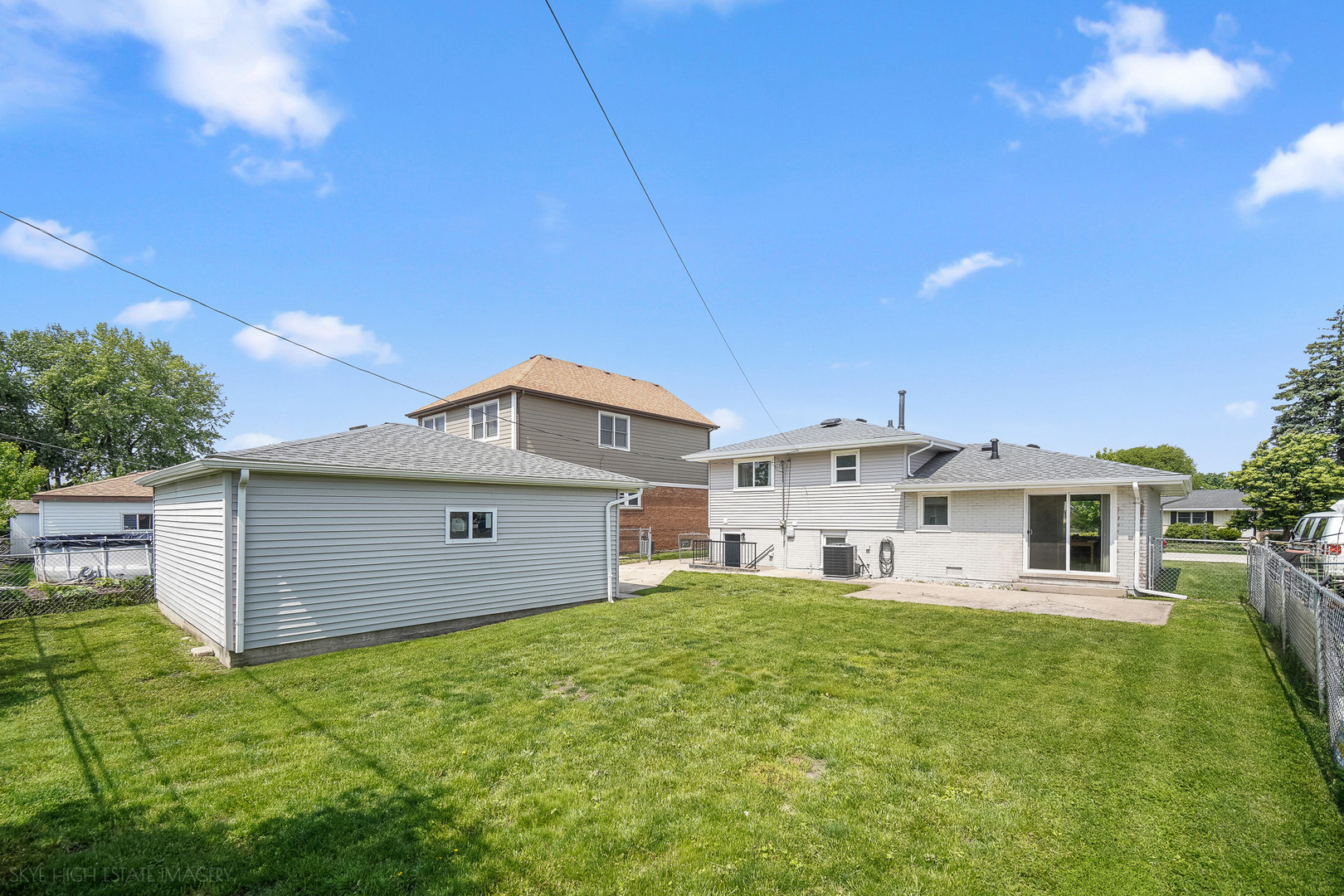 10403 Barnard Drive, Chicago Ridge, IL 60415