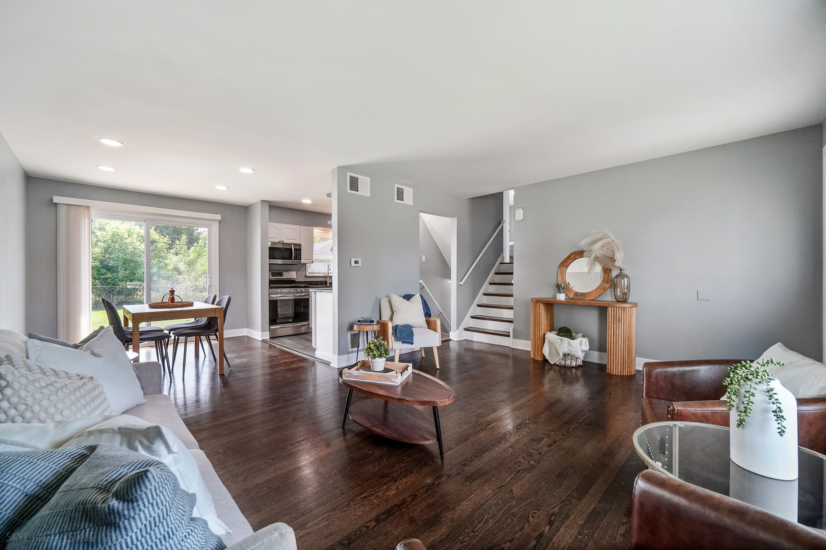 10403 Barnard Drive, Chicago Ridge, IL 60415