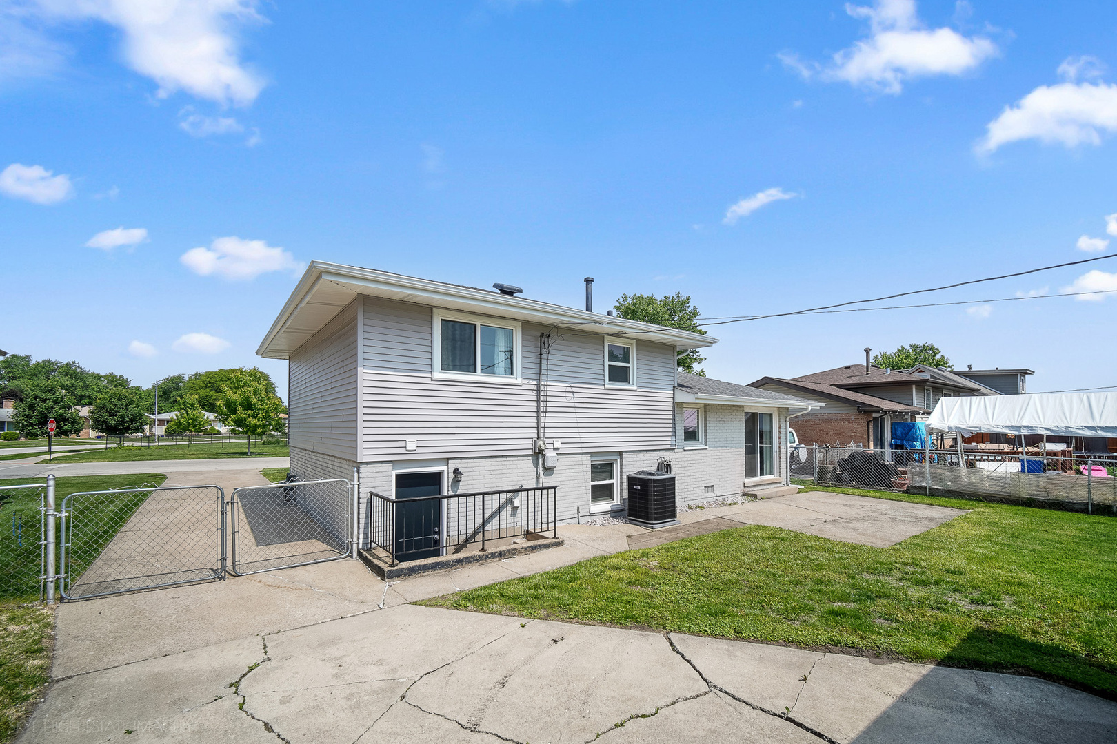 10403 Barnard Drive, Chicago Ridge, IL 60415