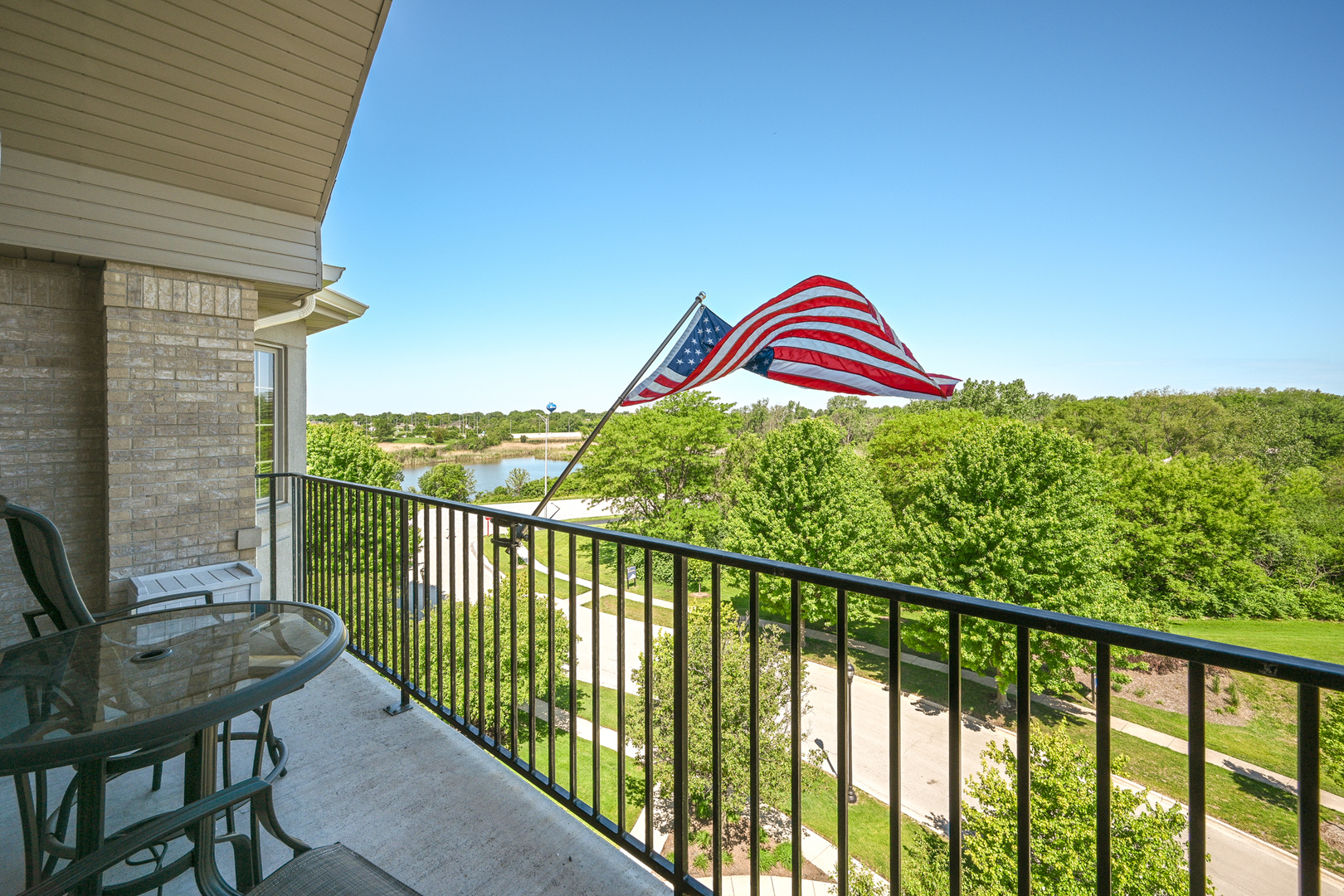 8505 Woodward Avenue #403, Woodridge, IL 60517