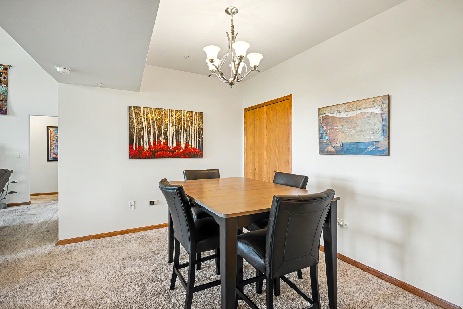 8505 Woodward Avenue #403, Woodridge, IL 60517