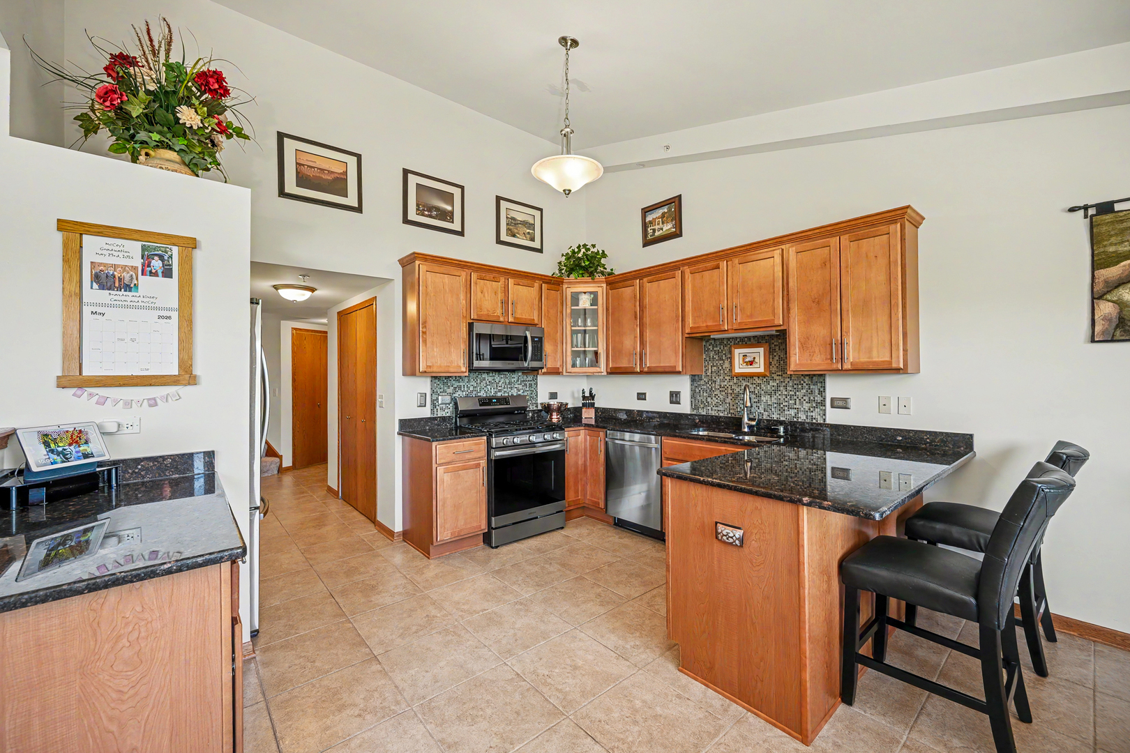 8505 Woodward Avenue #403, Woodridge, IL 60517