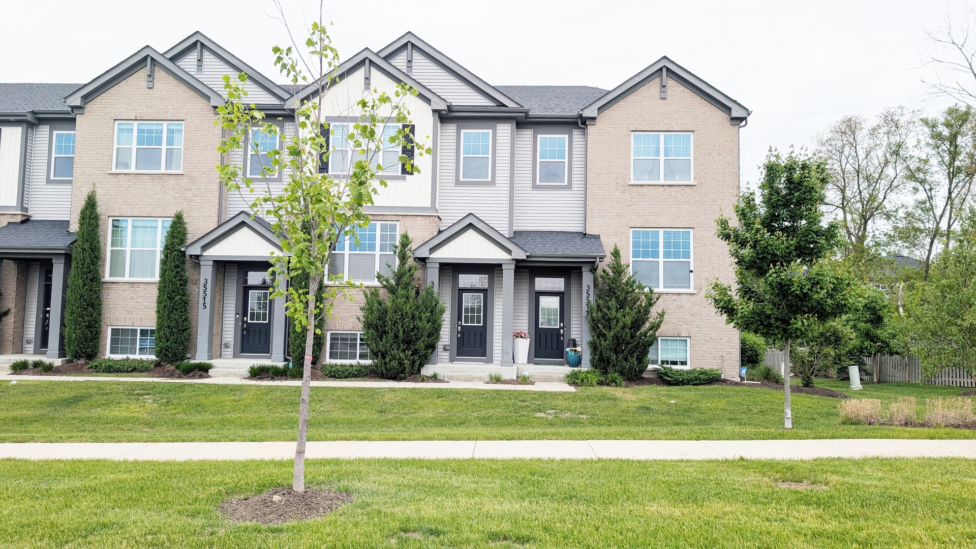 3S513 Barkley Avenue, Warrenville, IL 60563