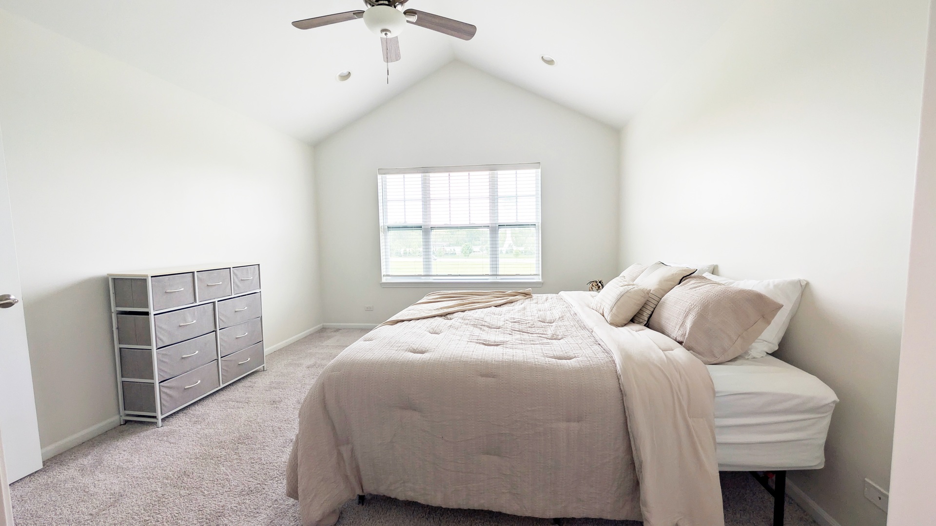 3S513 Barkley Avenue, Warrenville, IL 60563