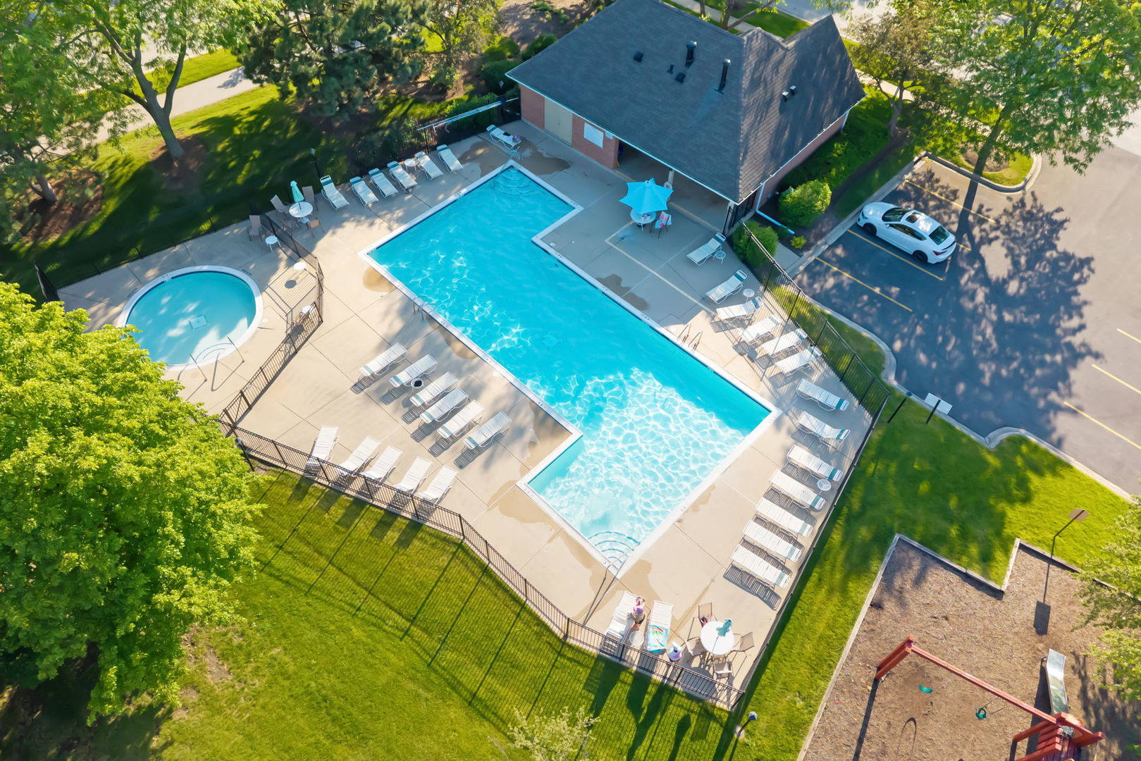 104 Thistle Court, Schaumburg, IL 60194
