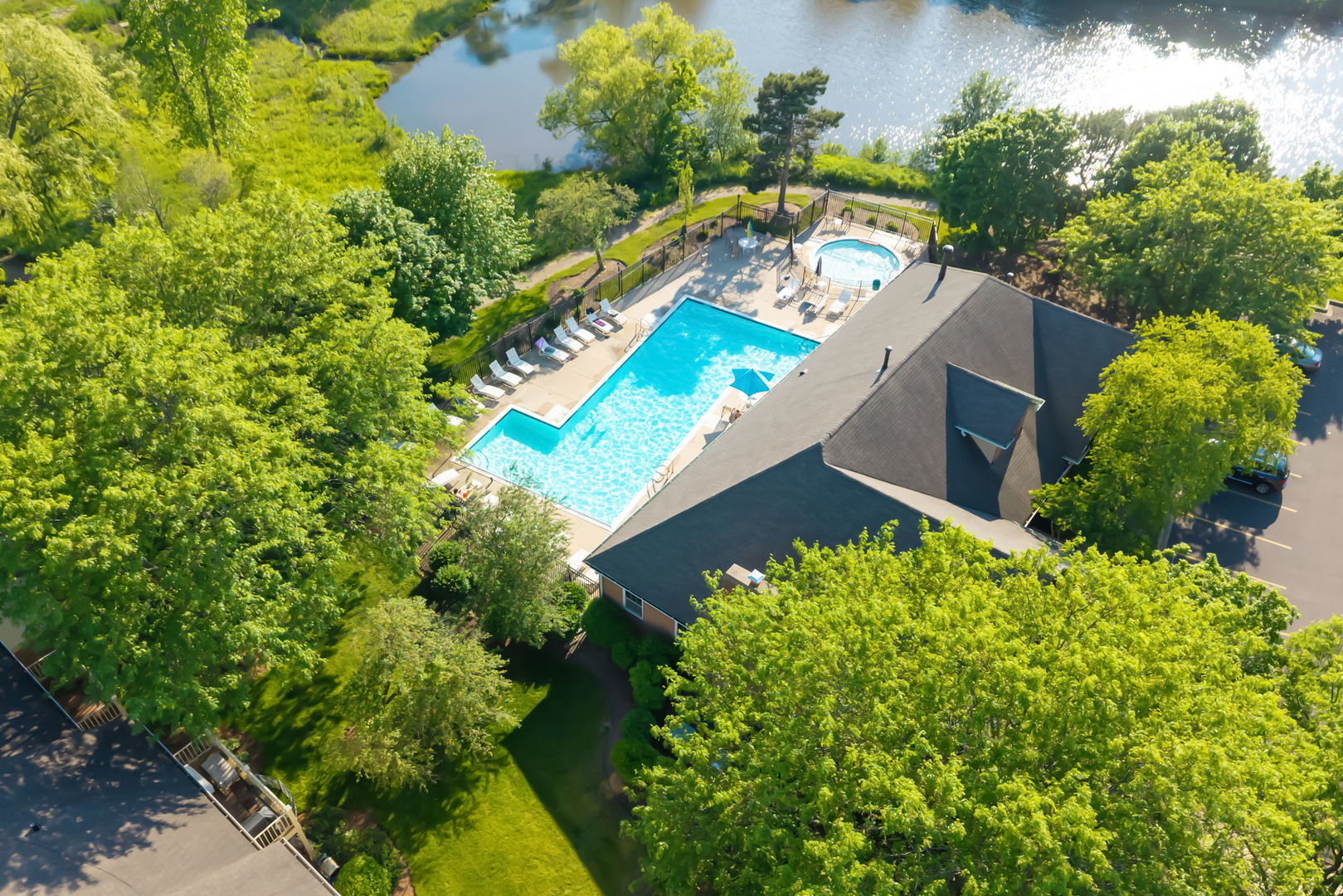 104 Thistle Court, Schaumburg, IL 60194