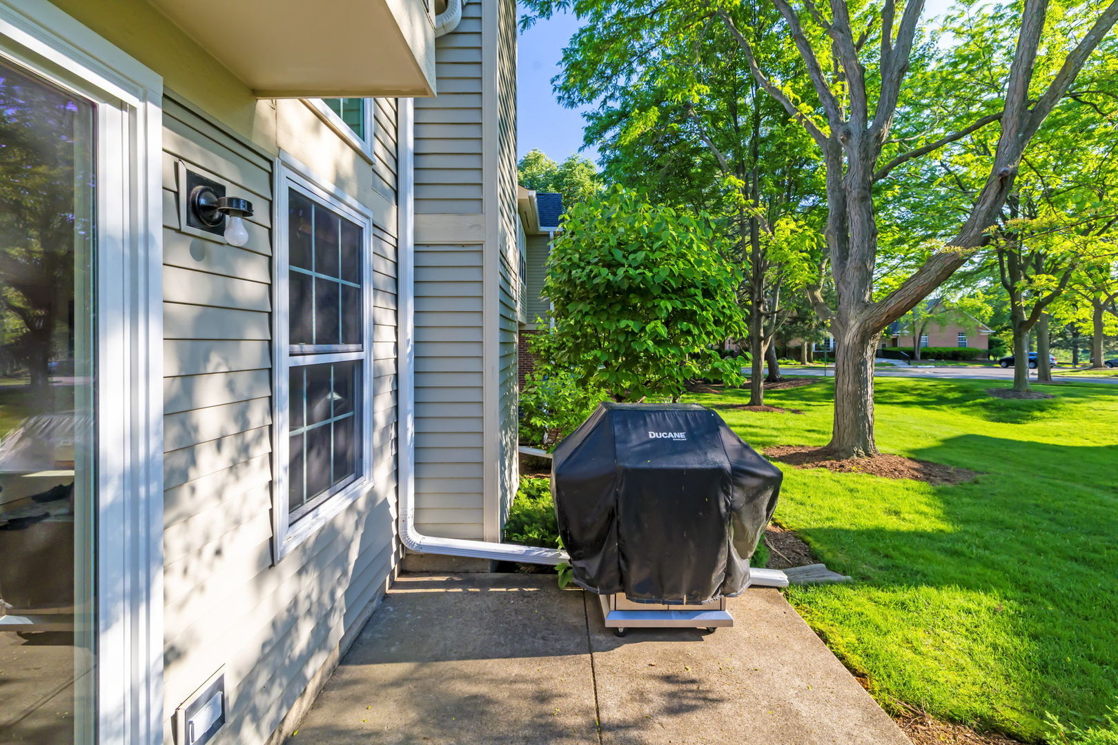 104 Thistle Court, Schaumburg, IL 60194