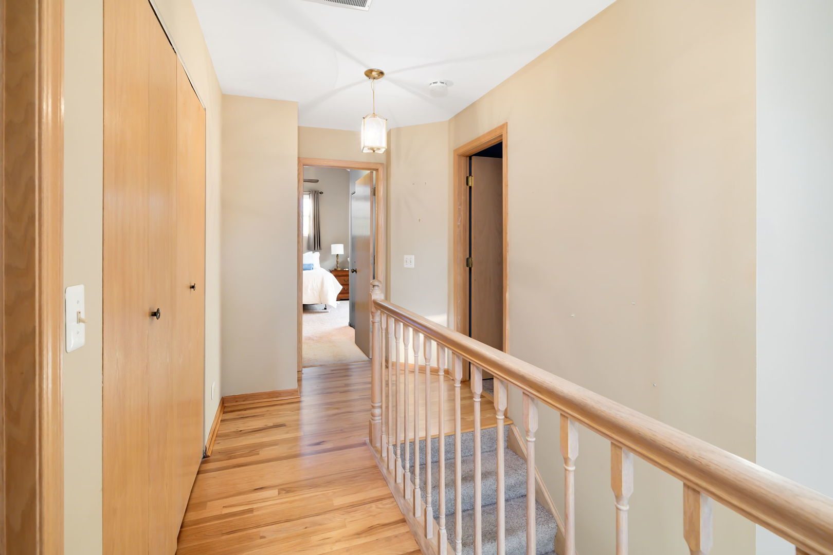 104 Thistle Court, Schaumburg, IL 60194