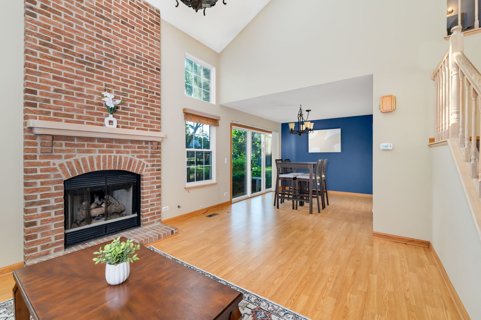 104 Thistle Court, Schaumburg, IL 60194