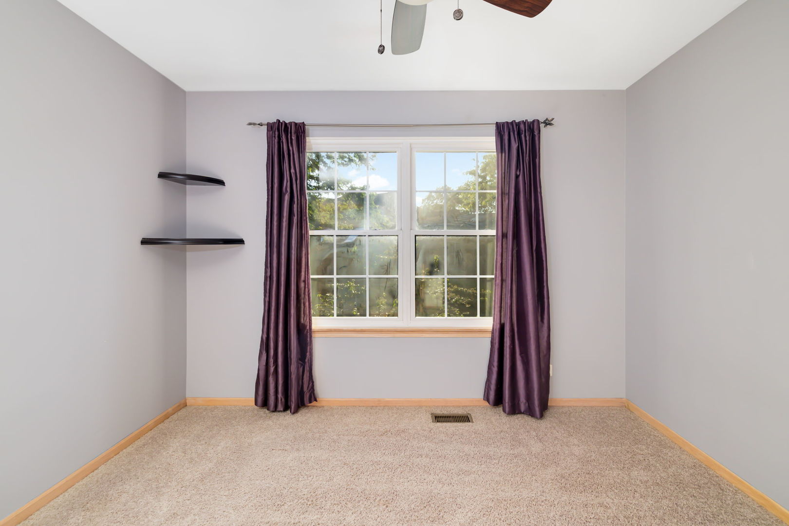 104 Thistle Court, Schaumburg, IL 60194