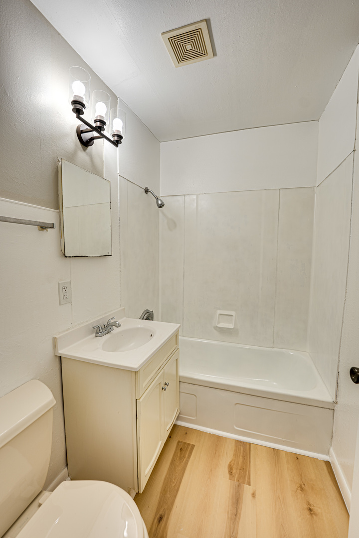 1015 N Broadway Street #D, Joliet, IL 60435