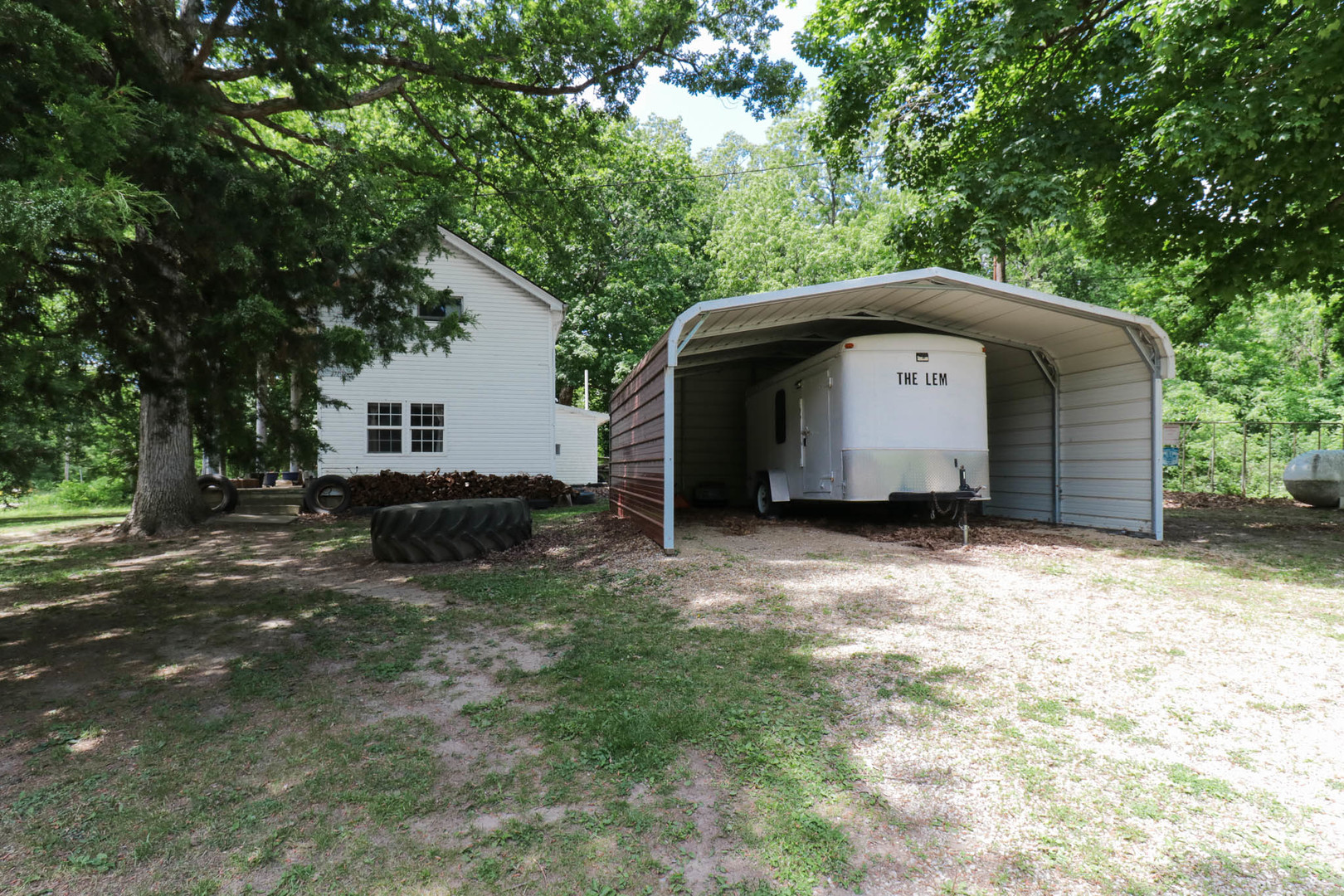 28560 E 850 North Road, Ellsworth, IL 61737