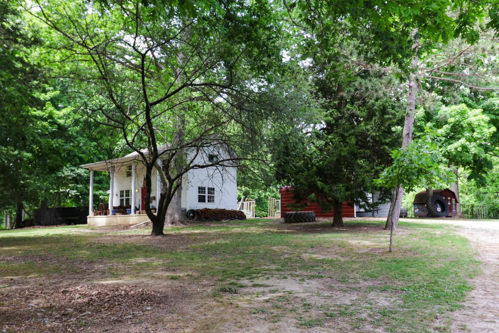 28560 E 850 North Road, Ellsworth, IL 61737