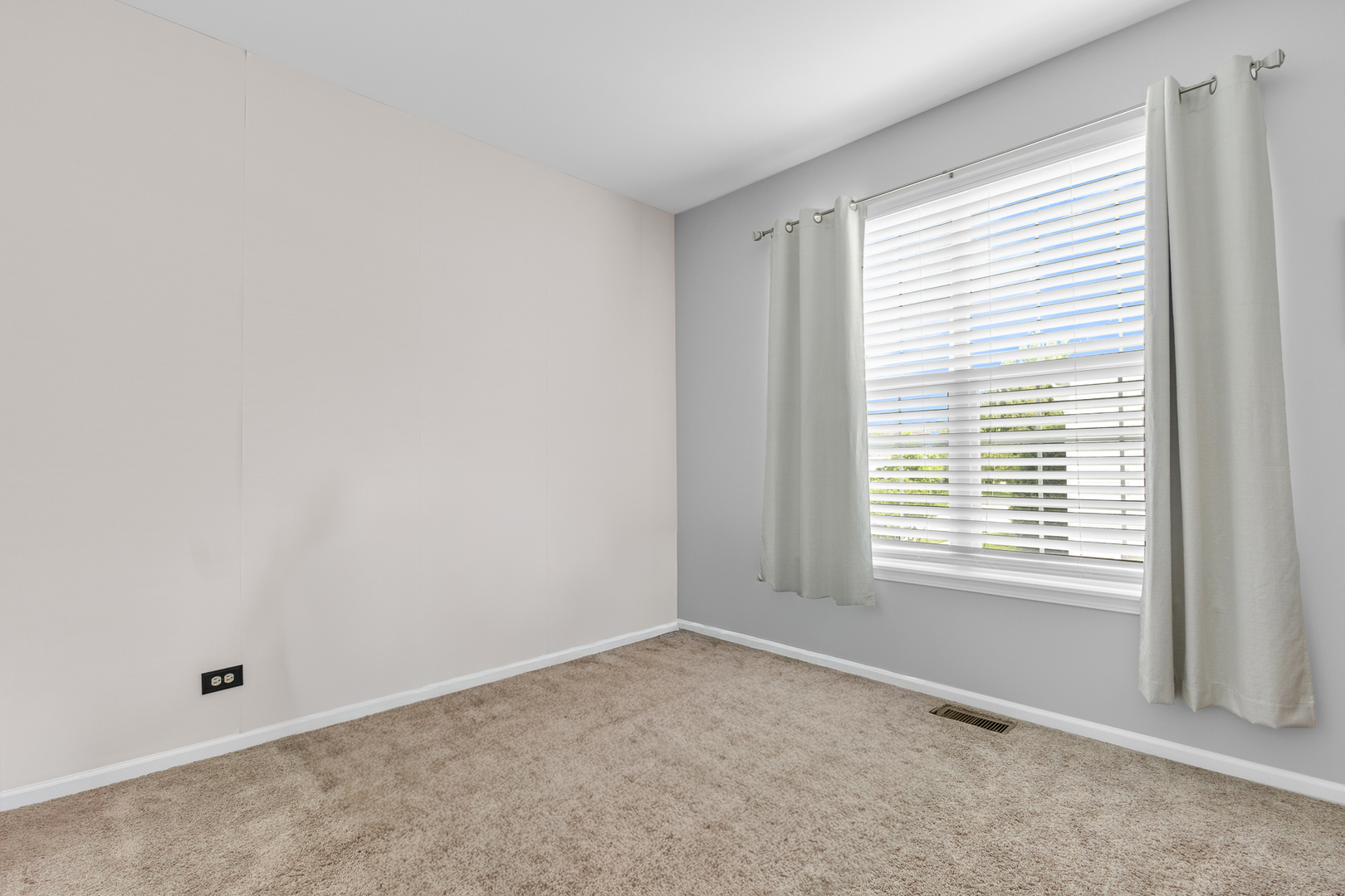 4523 Sawgrass Boulevard #4523, Wadsworth, IL 60083