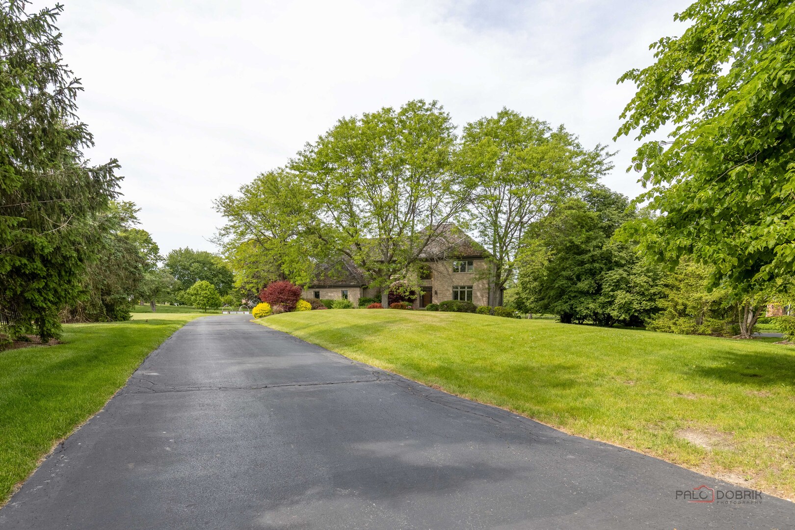 5420 Belmont Court, Libertyville, IL 60048