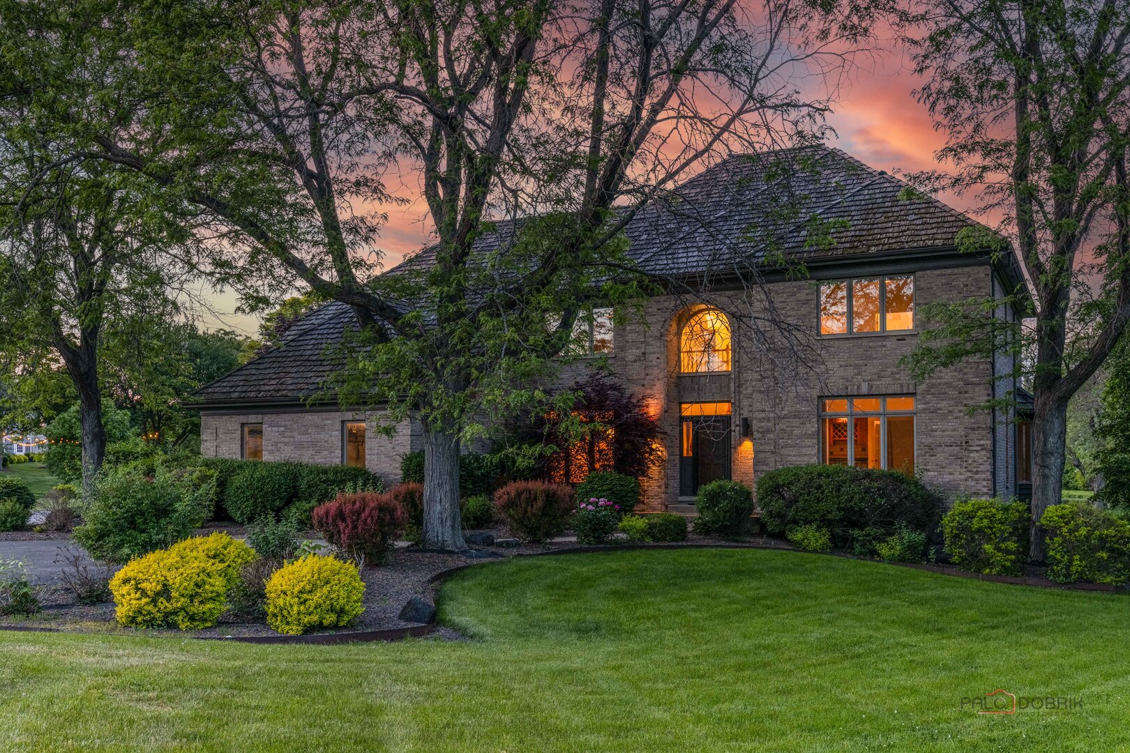 5420 Belmont Court, Libertyville, IL 60048