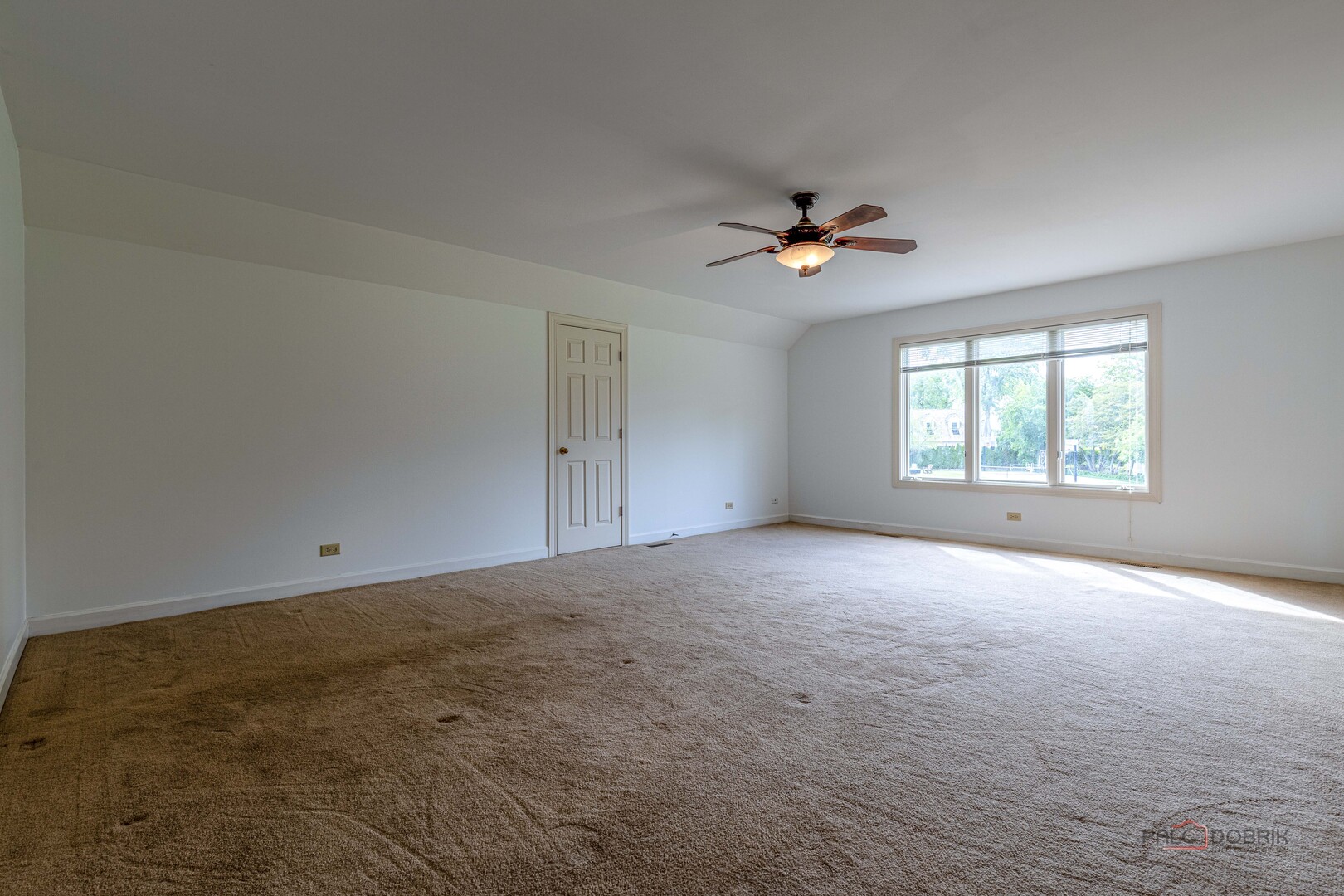 5420 Belmont Court, Libertyville, IL 60048