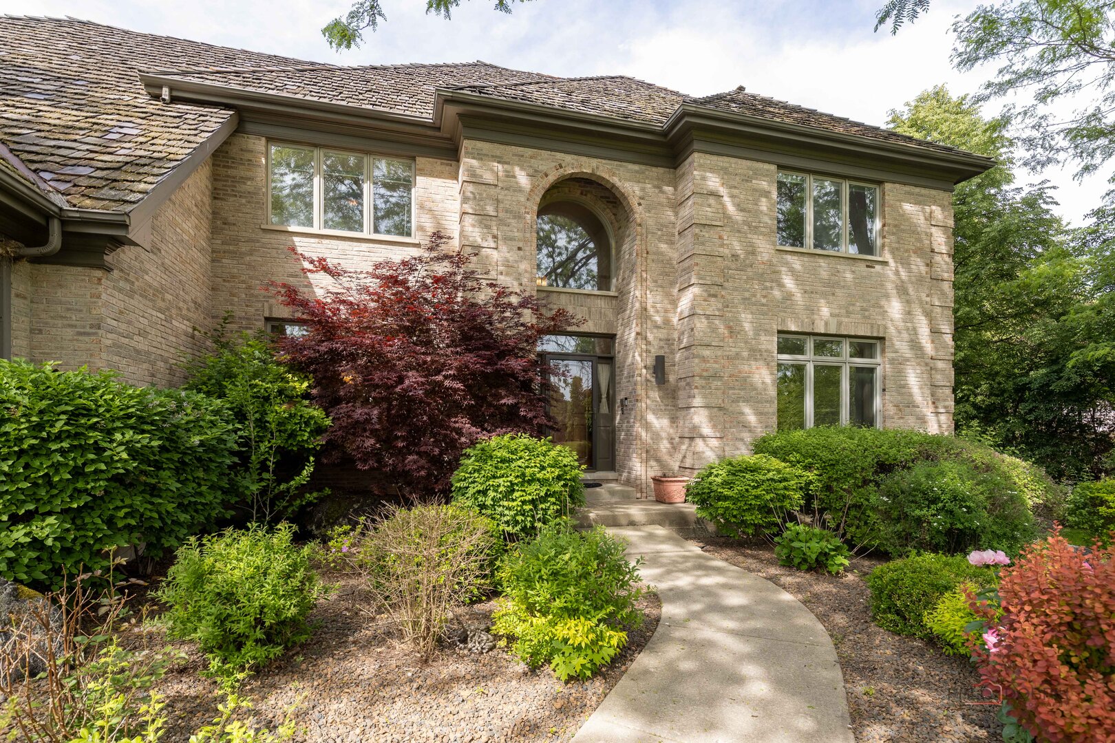 5420 Belmont Court, Libertyville, IL 60048