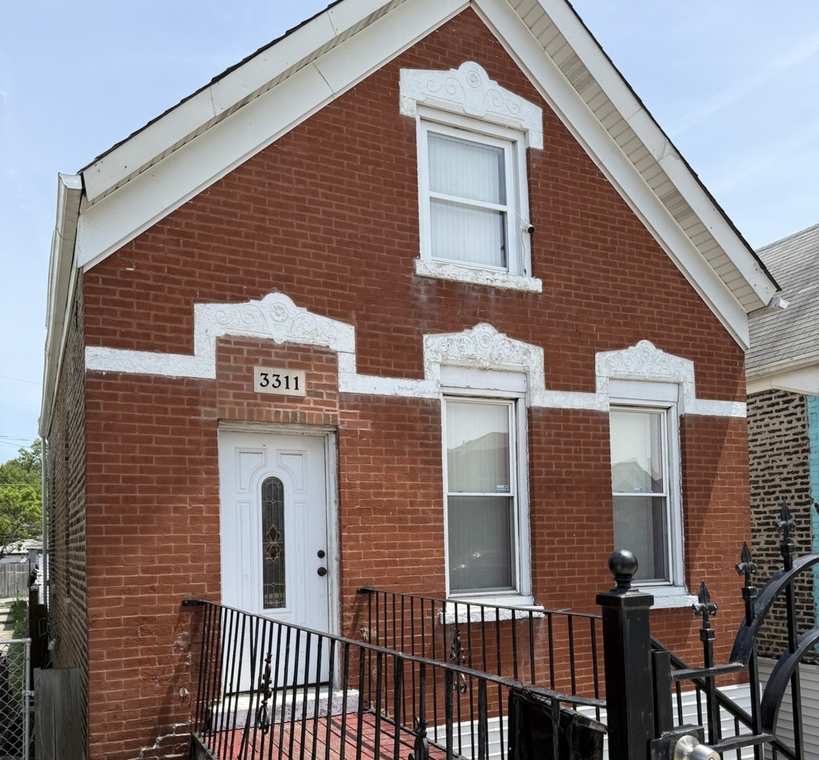 3311 S Damen Avenue, Chicago, IL 60608