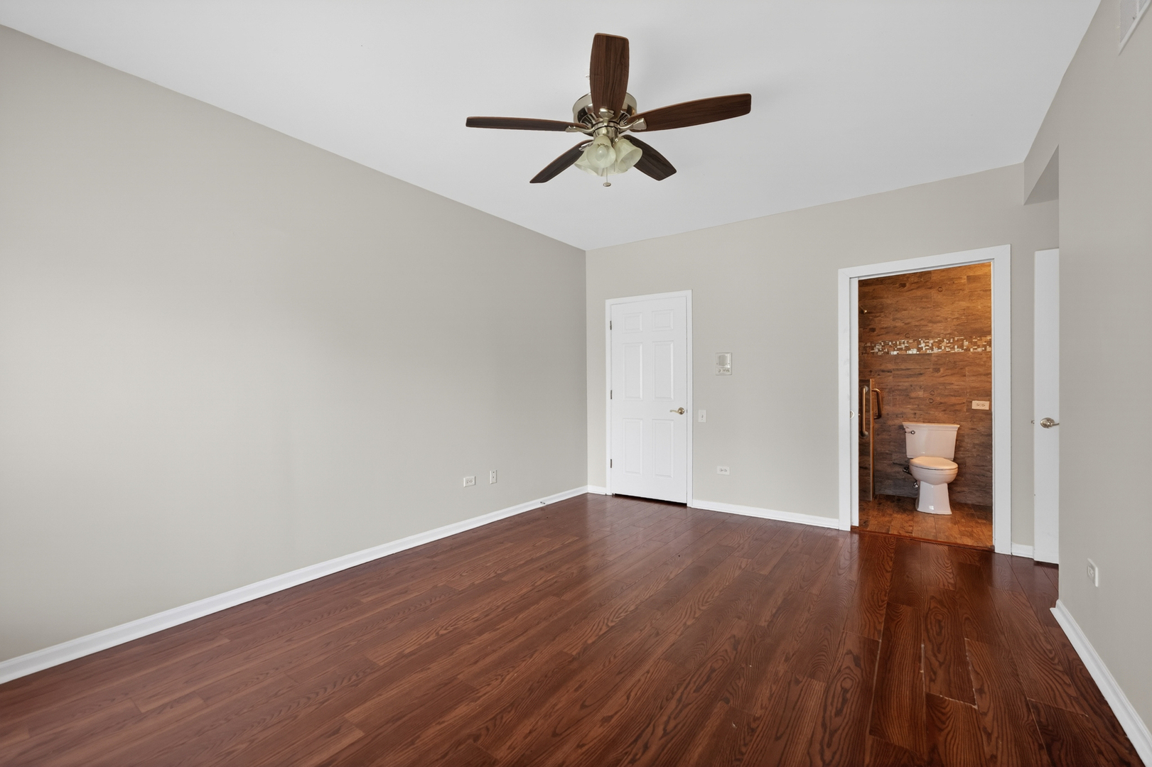 1051 Delta Drive, Elgin, IL 60123