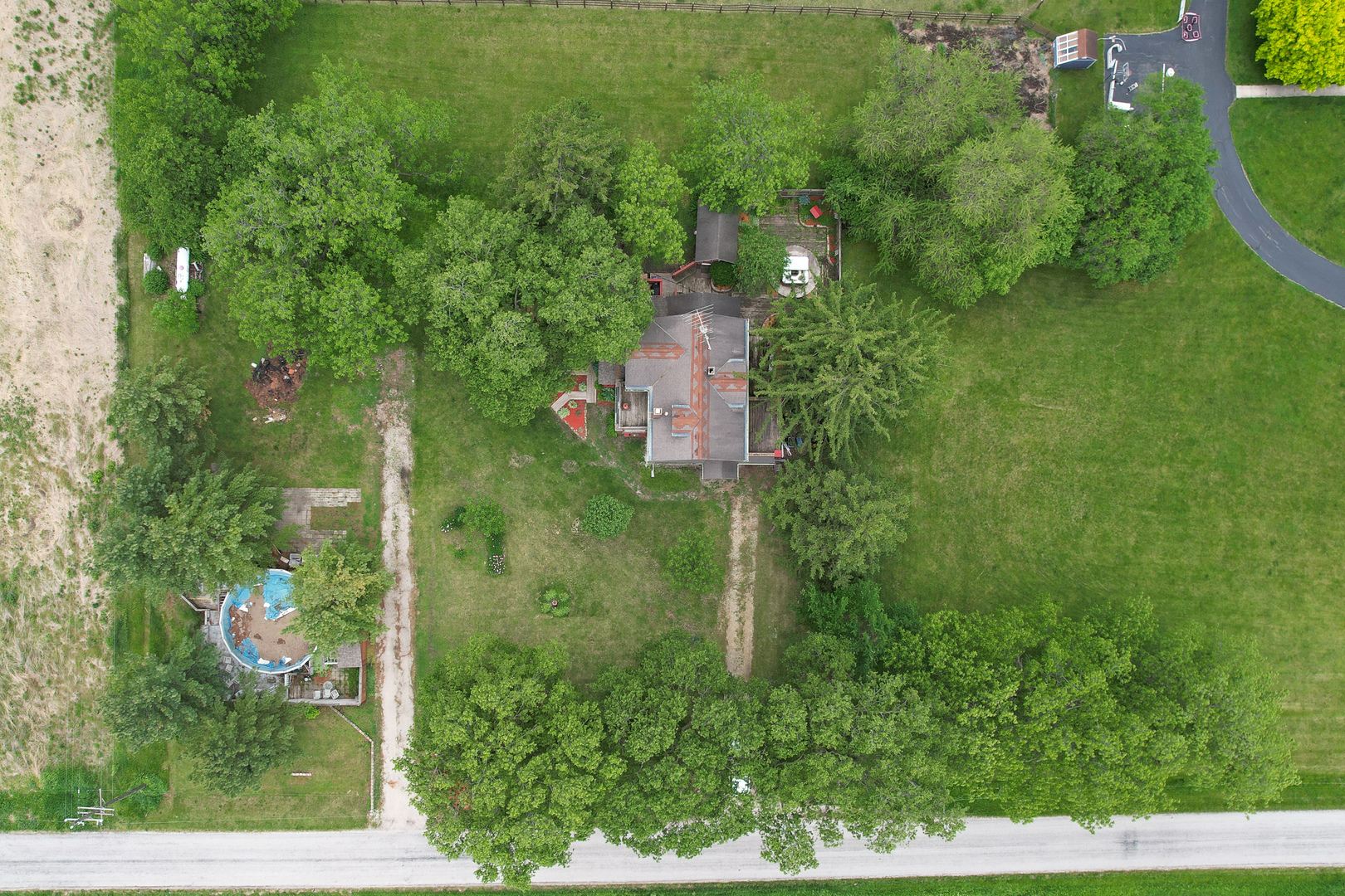 1035 N Gorham Road, Morris, IL 60450