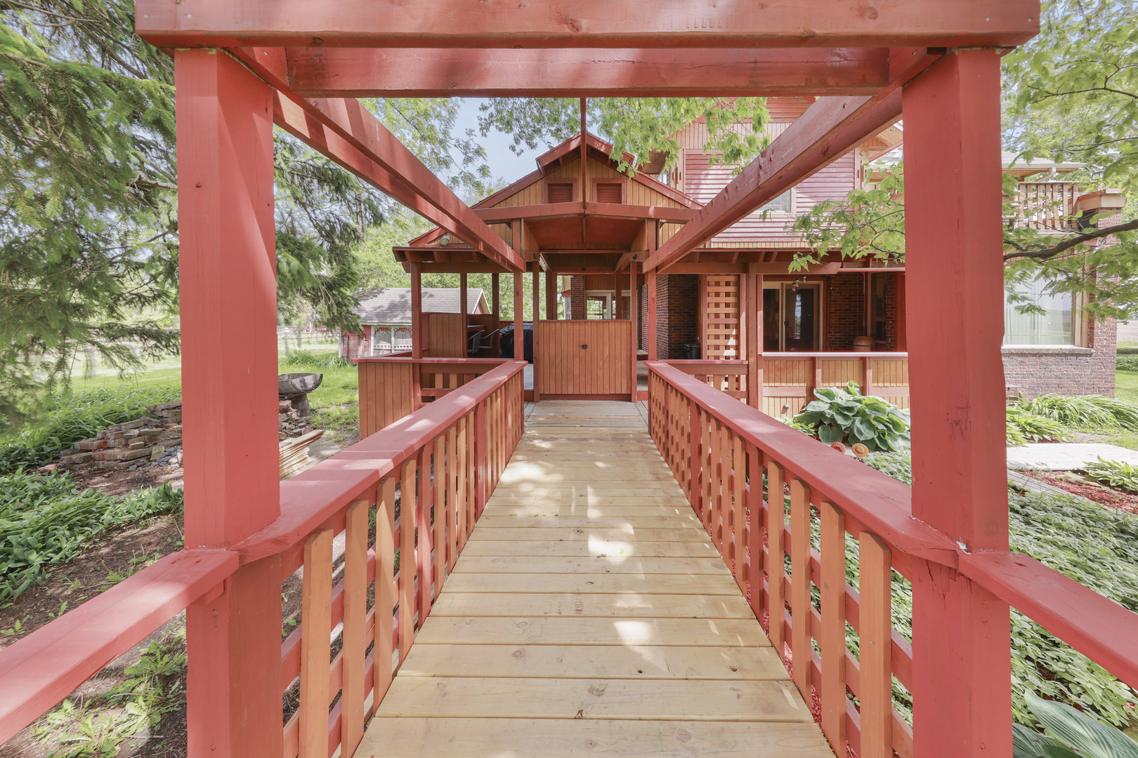 1035 N Gorham Road, Morris, IL 60450